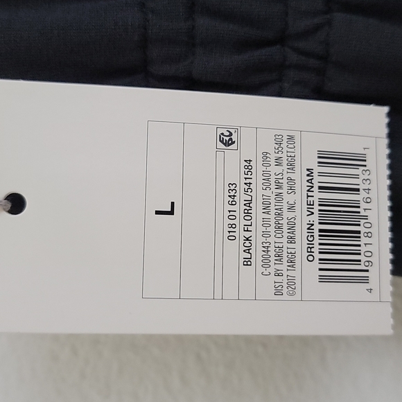 NWT And Eawy New Black Floral Sleeveless Top L - Picture 9 of 12